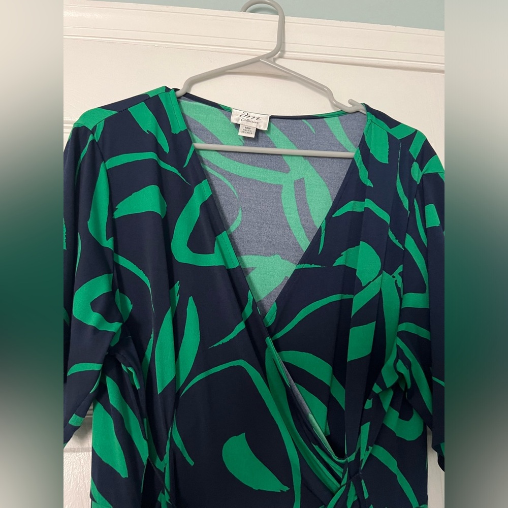 Women’s wrap dress - Picture 2 of 5